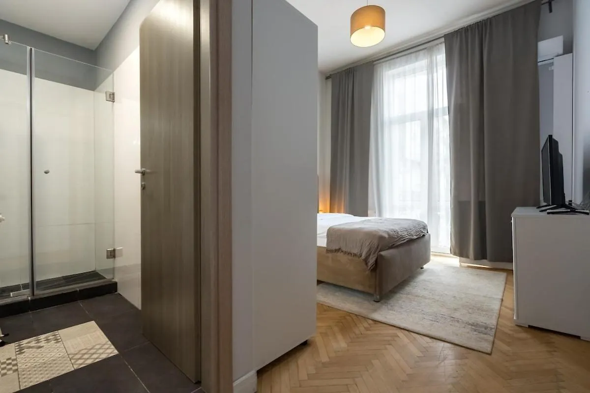 Apartment Ferienwohnung Sunny Large Flat - Amzei Square - Superb Balcony Bukarest