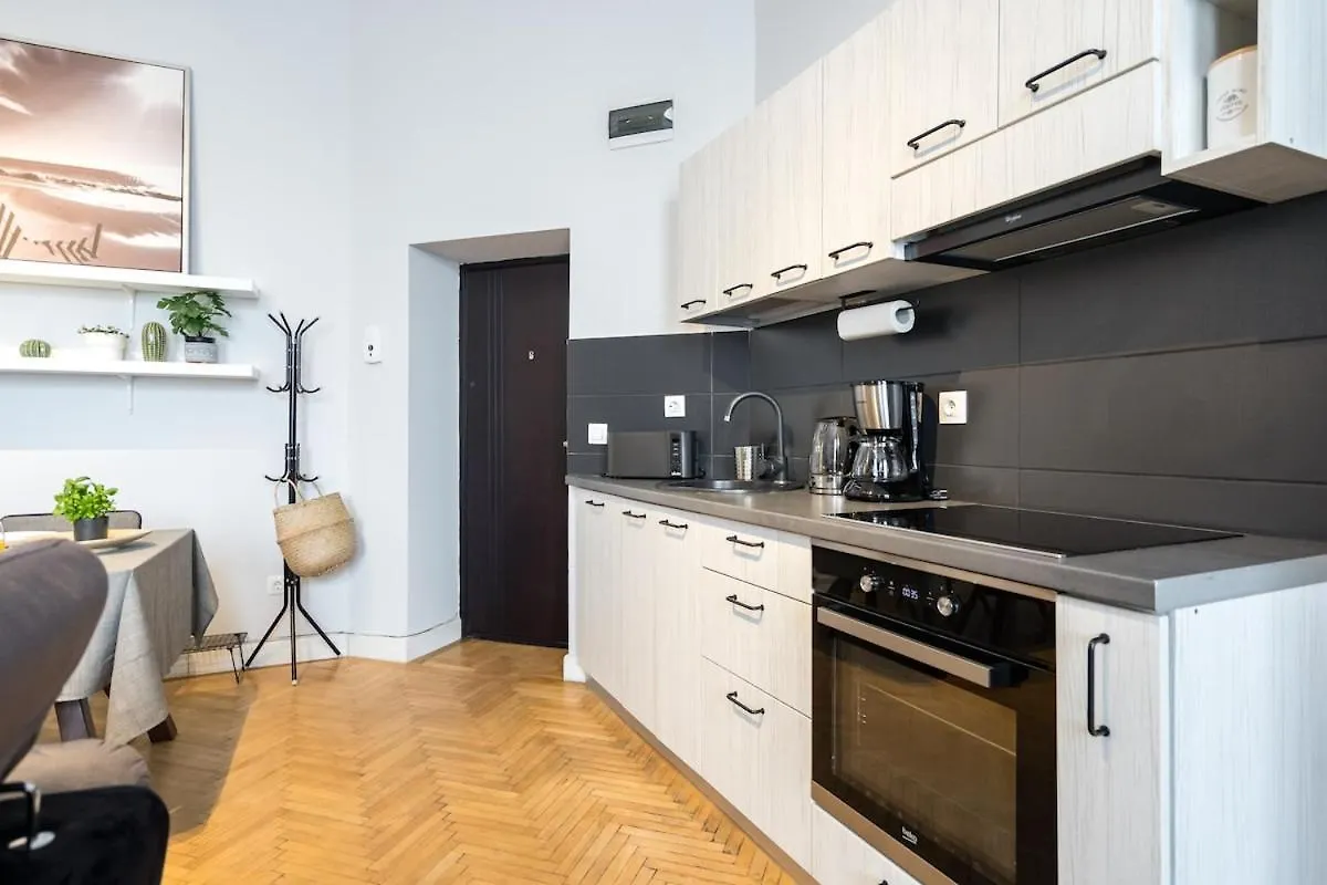 Apartment Ferienwohnung Sunny Large Flat - Amzei Square - Superb Balcony Bukarest
