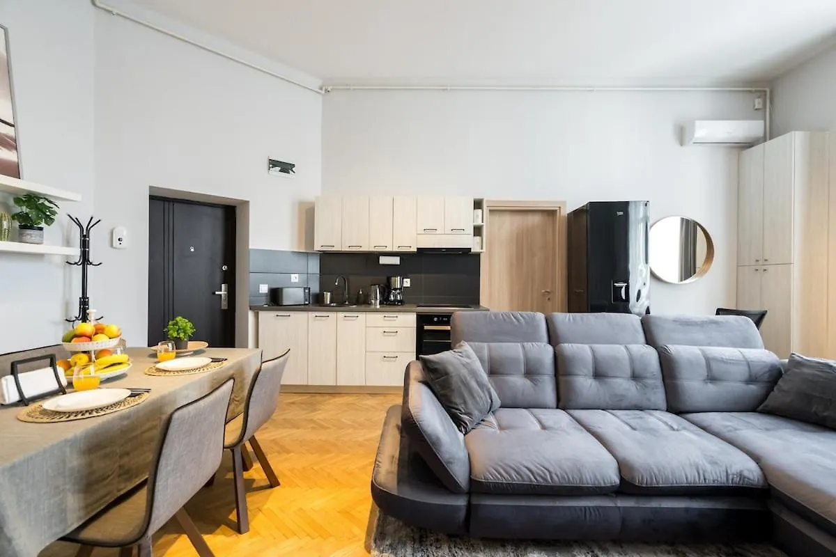 Apartment Ferienwohnung Sunny Large Flat - Amzei Square - Superb Balcony Bukarest Rumänien