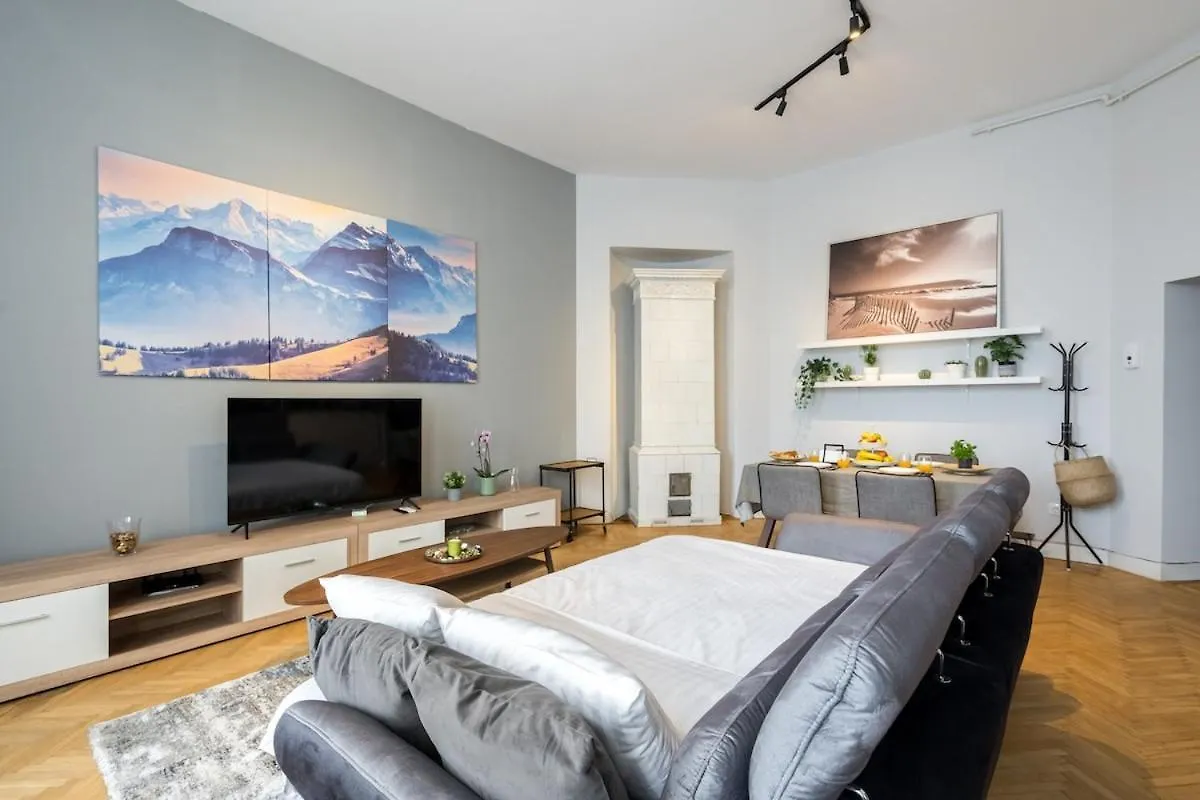 Ferienwohnung Sunny Large Flat - Amzei Square - Superb Balcony Bukarest